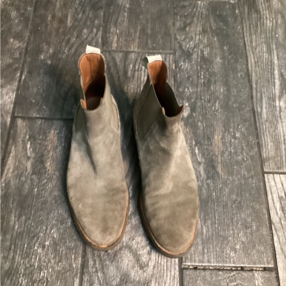 💥PRICE DROP💥 Common Projects Suede Chelsea Boots - Picture 6 of 8